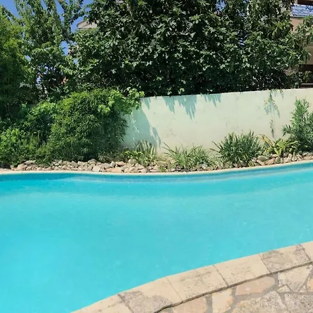 With Pool, Big Garden, Private Pool, A Few Steps From The Beach, 4 Stars * 扎达尔