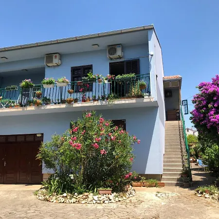 With Pool, Big Garden, Private Pool, A Few Steps From The Beach, 4 Stars 别墅